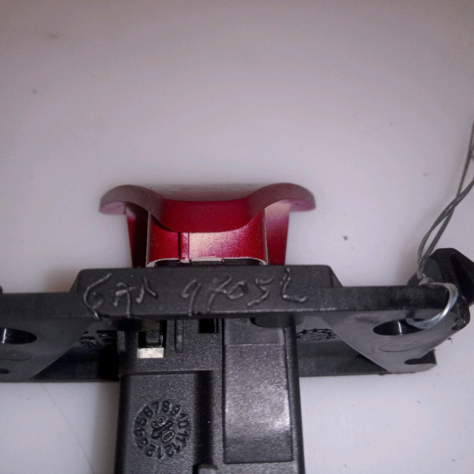 Bouton de warning occasion PEUGEOT 307 CC Phase 2 06-2005->06-2008 6554J7 3