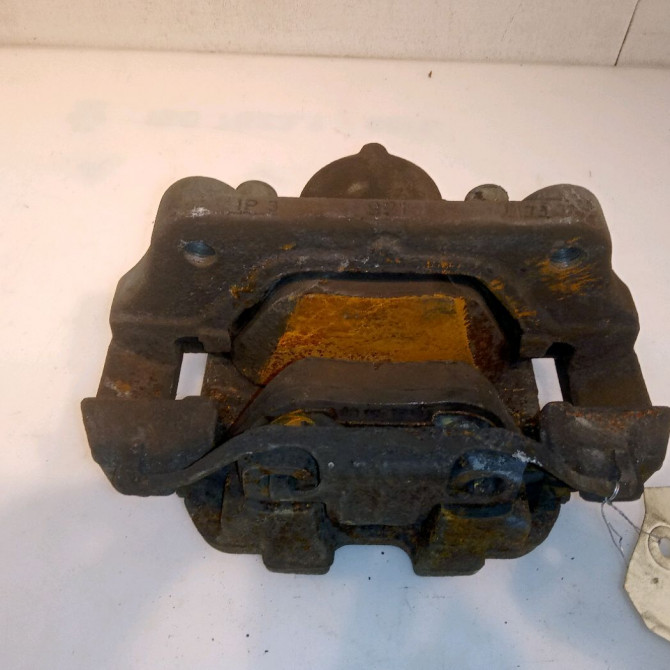 Etrier de frein avant droit occasion B.M.W. SERIE 3 V 34116778146 2