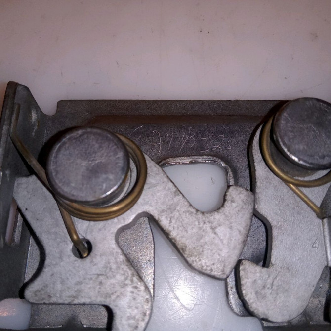 Serrure capot occasion B.M.W. SERIE 3 V 51237008755 3