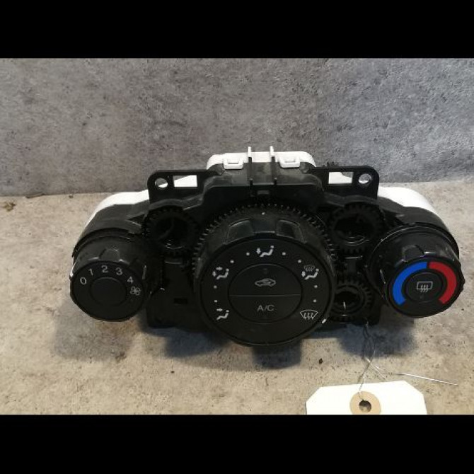 Commande de chauffage occasion FORD FIESTA VI Phase 1 10-2008->11-2012 1.4 TDCI 68ch 1777063 1