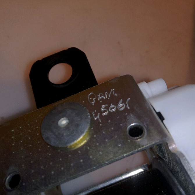 Ceinture centrale arriere occasion PEUGEOT 5008 I Phase 1 11-2009->12-2013 2.0 HDI 150ch 8975SJ 3