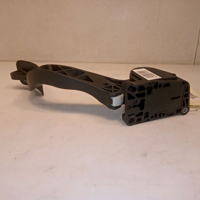 Potentiometre accelerateur occasion PEUGEOT 5008 I Phase 1 11-2009->12-2013 2.0 HDI 150ch 2