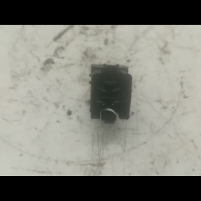 Bouton de warning occasion VOLKSWAGEN GOLF V Phase 1 11-2003->10-2008 1.9 TDI 105ch 1K0953509A 2