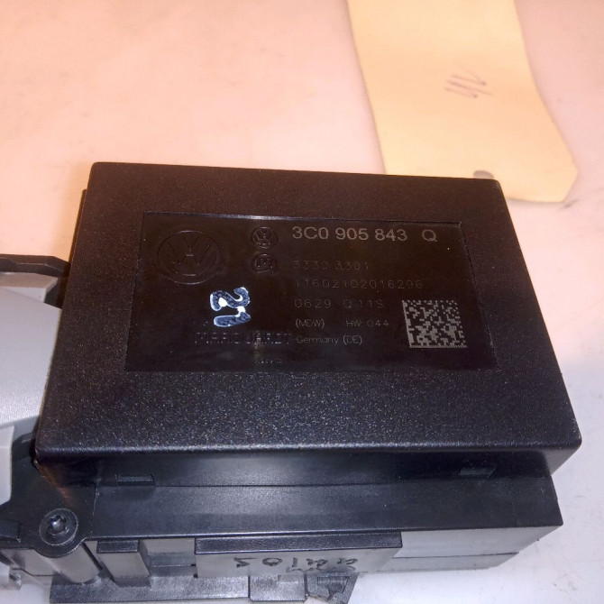 Antivol de direction occasion VOLKSWAGEN PASSAT V Phase 1 04-1995->04-1999 2.0 TDI 140ch 3