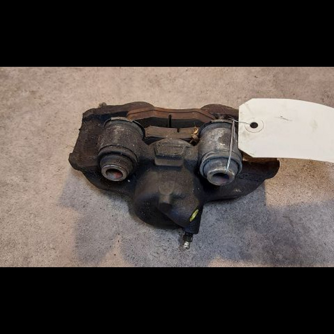 Etrier de frein avant gauche occasion RENAULT 19 Phase 1 07-1989->04-1992 1.4i 7701201769 2