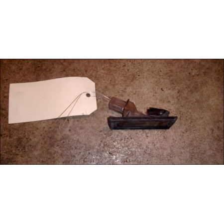 Eclaireur plaque de police g occasion RENAULT SCENIC II Phase 1 03-2004->09-2006 1.5 DCI 100ch 8200013577