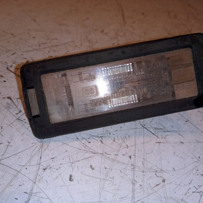 Eclaireur plaque de police d occasion RENAULT MODUS Phase 1 09-2004->12-2007 1.5 DCI 65ch 8200013577 1