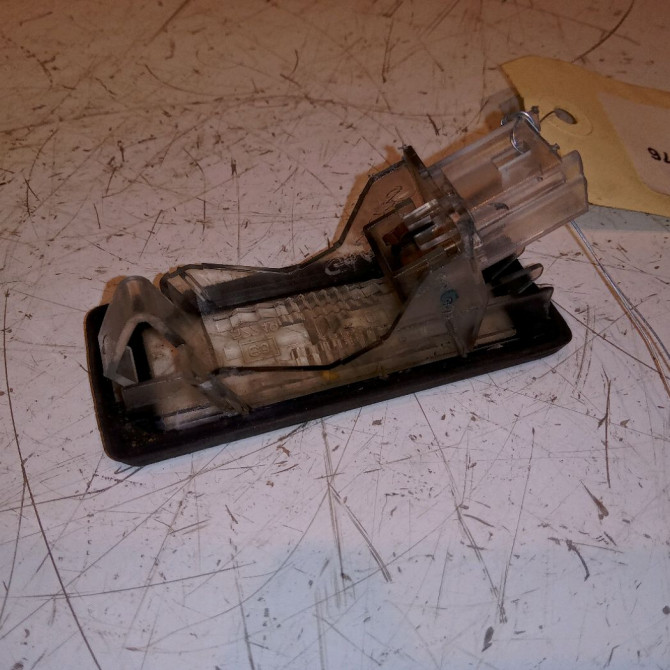 Eclaireur plaque de police g occasion RENAULT MODUS Phase 1 09-2004->12-2007 1.5 DCI 65ch 8200013577 2