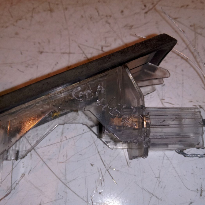 Eclaireur plaque de police g occasion RENAULT MODUS Phase 1 09-2004->12-2007 1.5 DCI 65ch 8200013577 3