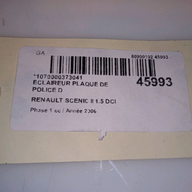 Eclaireur plaque de police d occasion RENAULT SCENIC II Phase 1 03-2004->09-2006 1.5 DCI 105ch 8200013577 4