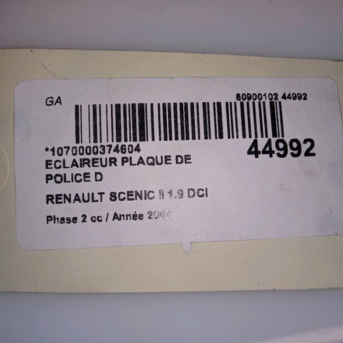Eclaireur plaque de police d occasion RENAULT SCENIC II Phase 2 09-2006->04-2009 1.9 DCI 130ch 8200013577 3