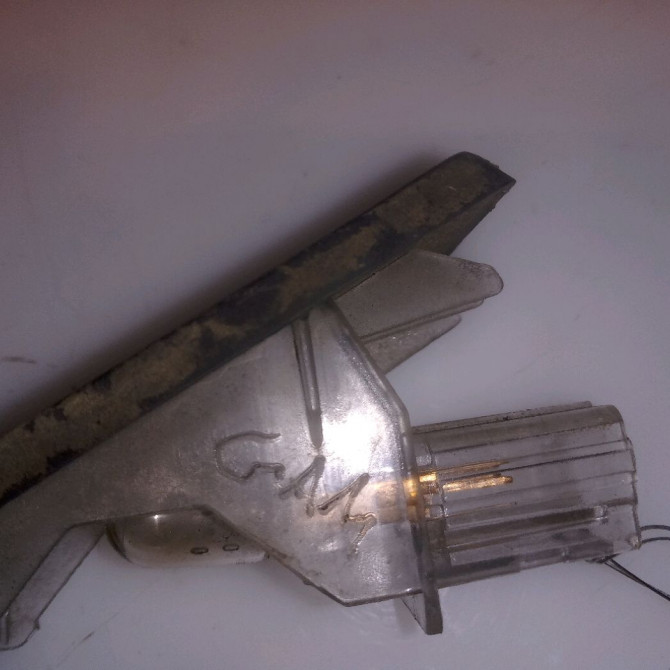 Eclaireur plaque de police g occasion RENAULT CLIO III phase 2 ESTATE 03-2009->12-2014 1.5 DCI 75ch 8200013577 3