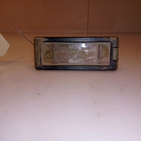 Eclaireur plaque de police d occasion DACIA DUSTER Phase 1 03-2010->12-2013 8200013577