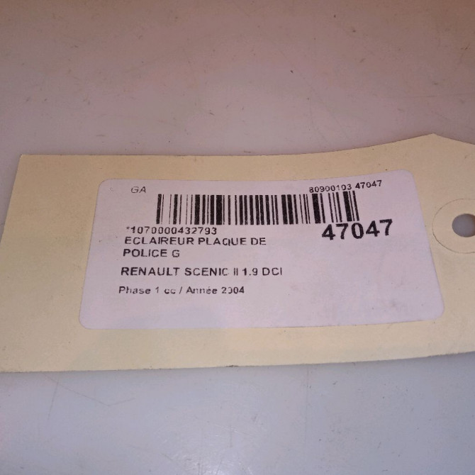 Eclaireur plaque de police g occasion RENAULT SCENIC II Phase 1 03-2004->09-2006 1.9 DCI 120ch 8200013577 4