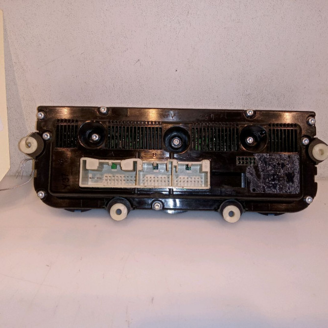 Commande de chauffage occasion VOLKSWAGEN PASSAT V Phase 1 03-2005->10-2010 2.0 TDI 140ch 2