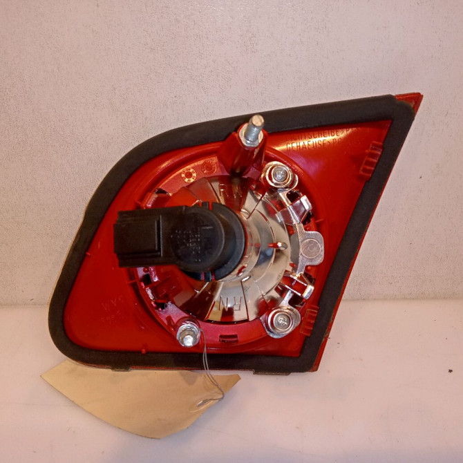 Feu arrière interieur gauche occasion VOLKSWAGEN PASSAT V Phase 1 03-2005->10-2010 2.0 TDI 140ch 3C5945093E 2