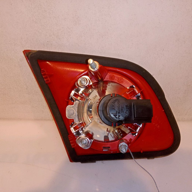 Feu arrière intérieur droit occasion VOLKSWAGEN PASSAT V Phase 1 03-2005->10-2010 2.0 TDI 140ch 3C5945094E 2