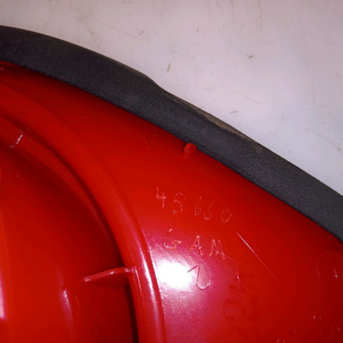 Feu arrière intérieur droit occasion VOLKSWAGEN PASSAT V Phase 1 03-2005->10-2010 2.0 TDI 140ch 3C5945094E 3