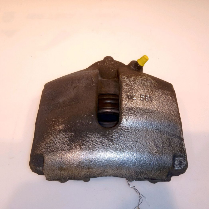 Etrier de frein avant gauche occasion VOLKSWAGEN PASSAT V Phase 1 04-1995->04-1999 2.0 TDI 140ch 1K0615124E 1