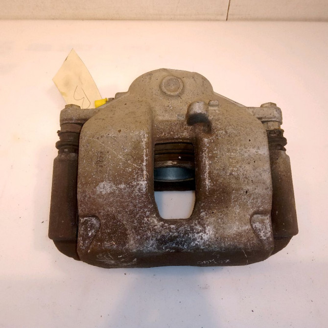 Etrier de frein avant droit occasion MERCEDES CLASSE C III Phase 1 01-2007->12-2010 2044212281 1