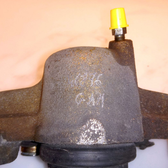 Etrier de frein avant gauche occasion RENAULT 19 Phase 2 04-1992->04-1997 1.9 D 7701201769 3