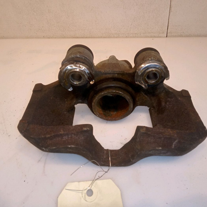 Etrier de frein avant droit occasion RENAULT 19 Phase 2 04-1992->04-1997 1.9 D 7701201770 2