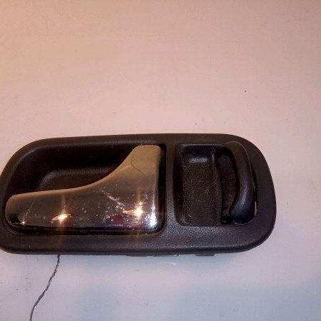 Poignee int porte ard occasion NISSAN TERRANO I 806700X001
