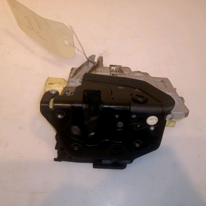 Serrure porte ard occasion VOLKSWAGEN PASSAT V Phase 1 03-2005->10-2010 1.9 TDI 105ch 3C4839016A 2