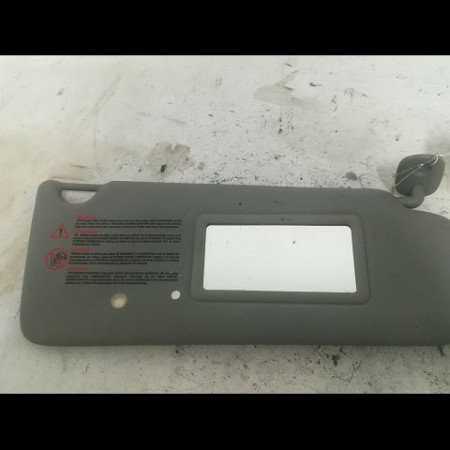 Pare-soleil droit occasion RENAULT CLIO II Phase 2 06-2001->07-2006 1.2 16v 8200240038