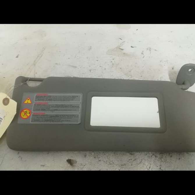 Pare-soleil droit occasion RENAULT CLIO II Phase 2 06-2001->07-2006 1.5 DCI 65ch 8200240038 1