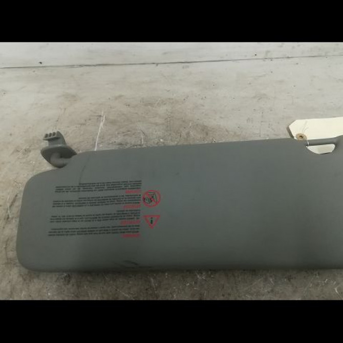 Pare-soleil droit occasion RENAULT CLIO II Phase 2 06-2001->07-2006 1.5 DCI 65ch 8200240038 1