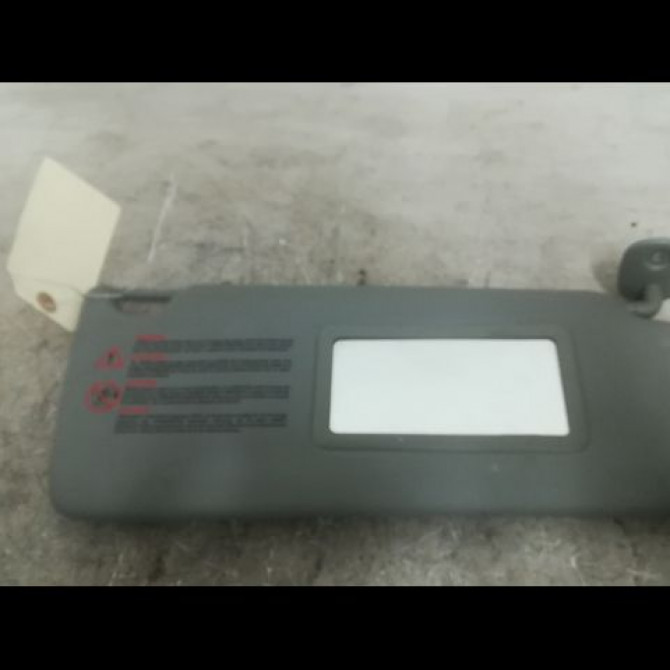 Pare-soleil droit occasion RENAULT CLIO II Phase 2 06-2001->07-2006 1.5 DCI 65ch 8200240038 2