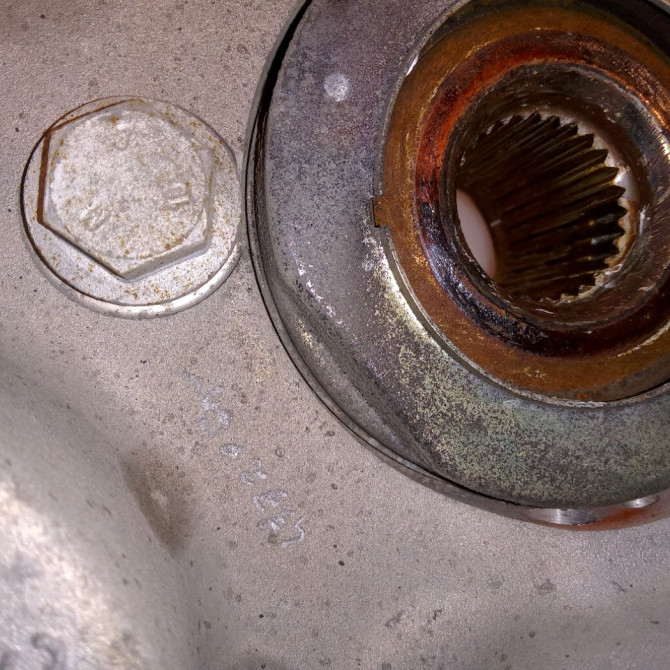 Moyeu avd occasion RENAULT LAGUNA III Phase 2 11-2010->03-2013 2.0 DCI 16v 130ch 402104630R 3