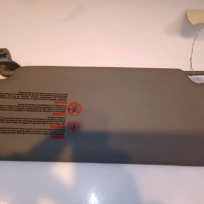 Pare-soleil droit occasion RENAULT CLIO II Phase 2 06-2001->07-2006 1.5 DCI 80ch 1