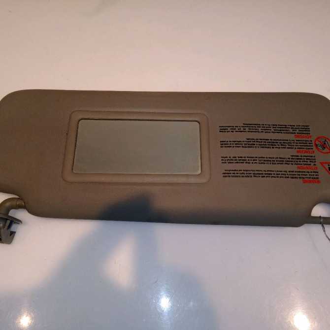 Pare-soleil droit occasion RENAULT CLIO II Phase 2 06-2001->07-2006 1.5 DCI 80ch 2