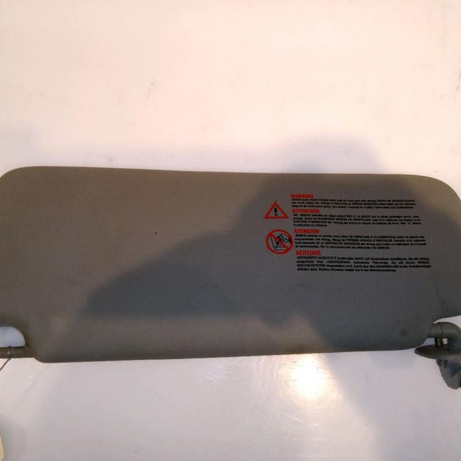 Pare-soleil droit occasion RENAULT CLIO II Phase 2 06-2001->07-2006 1.5DCI 100ch 2