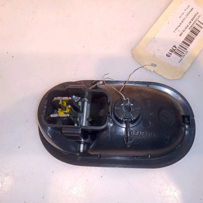 Poignee int porte avd occasion RENAULT CLIO III Phase 2 03-2009->12-2014 8201053833 2