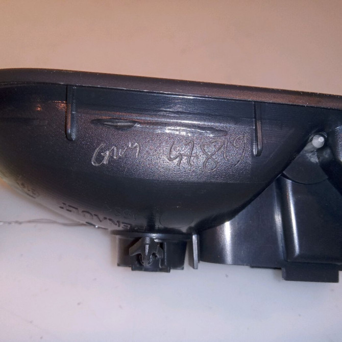 Poignee int porte avd occasion RENAULT CLIO III Phase 2 03-2009->12-2014 8201053833 3