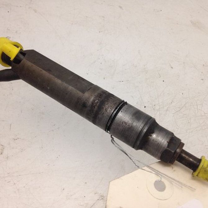 Injecteur occasion VOLKSWAGEN GOLF IV GOLF IV Phase 1 1998-01-01->2005-06-30 1.9 TDI 90ch 38130201G 2