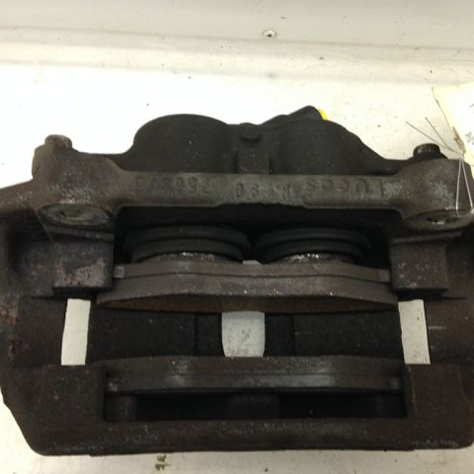 Etrier de frein avant droit occasion RENAULT TRAFIC II Phase 2 08-2006->... 2.0 DCI 115ch 7701051808 2