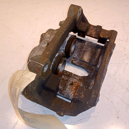 Etrier de frein avant droit occasion RENAULT TRAFIC II 7701051808