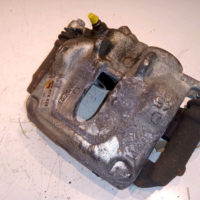 Etrier de frein avant droit occasion RENAULT TRAFIC II 7701051808 2