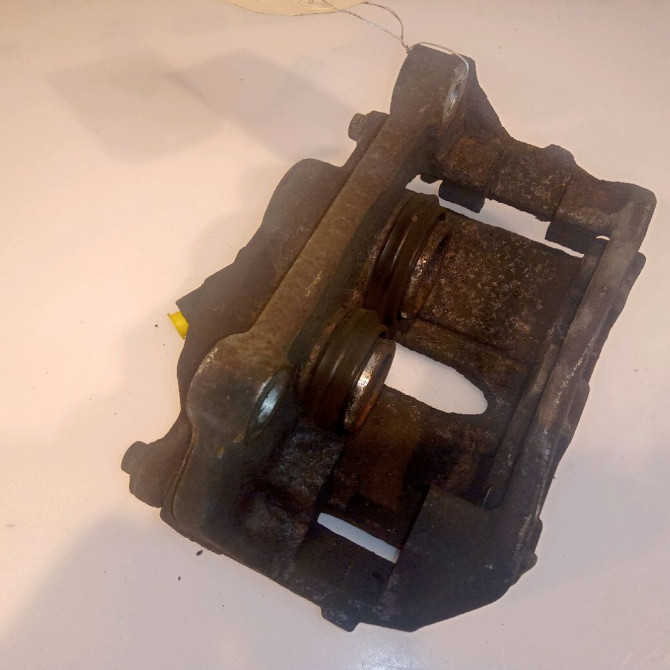 Etrier de frein avant gauche occasion RENAULT TRAFIC II Phase 2 08-2006->... 7701050919 3