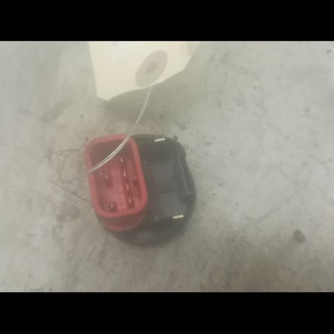 Commande lève-glace porte avant droite occasion FORD FIESTA IV Phase 2 09-1999->09-2002 13301886 2