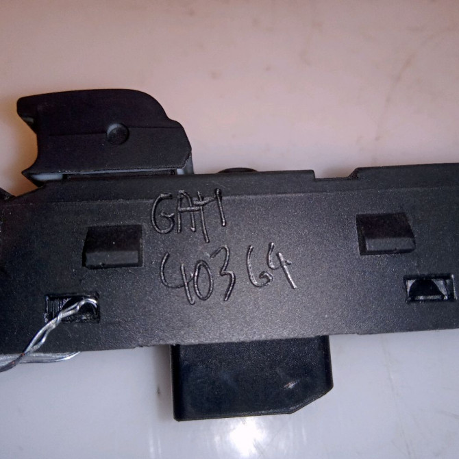 Commande leve-glace porte arrière gauche occasion OPEL ASTRA IV Phase 1 01-2010->06-2012 13301888 3