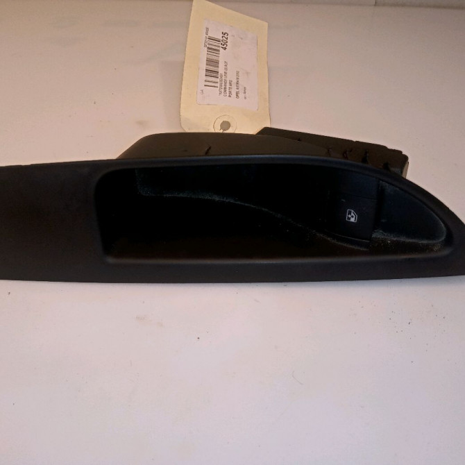 Commande leve-glace porte arrière gauche occasion OPEL ASTRA IV 13301888 1