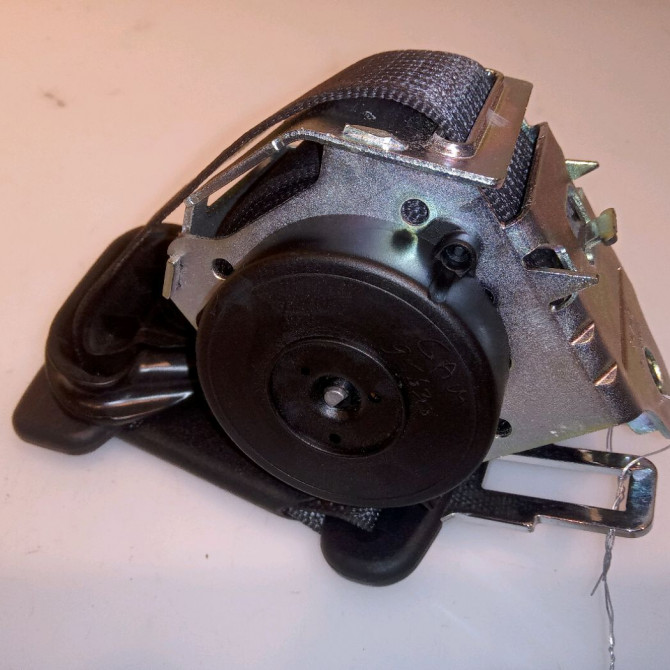 Ceinture centrale arriere occasion OPEL ZAFIRA III Phase 1 11-2011->... 39093550 1