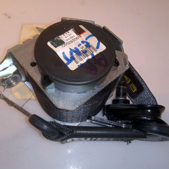 Ceinture centrale arriere occasion OPEL ZAFIRA III Phase 1 11-2011->... 39093550 3