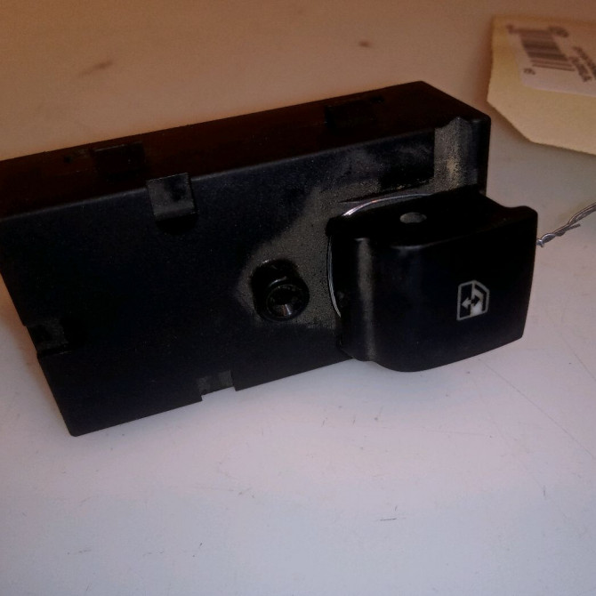 Commande leve-glace porte arrière gauche occasion OPEL ZAFIRA III Phase 1 11-2011->... 13301888 1