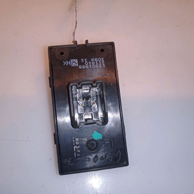 Commande leve-glace porte arrière gauche occasion OPEL ZAFIRA III Phase 1 11-2011->... 13301888 2